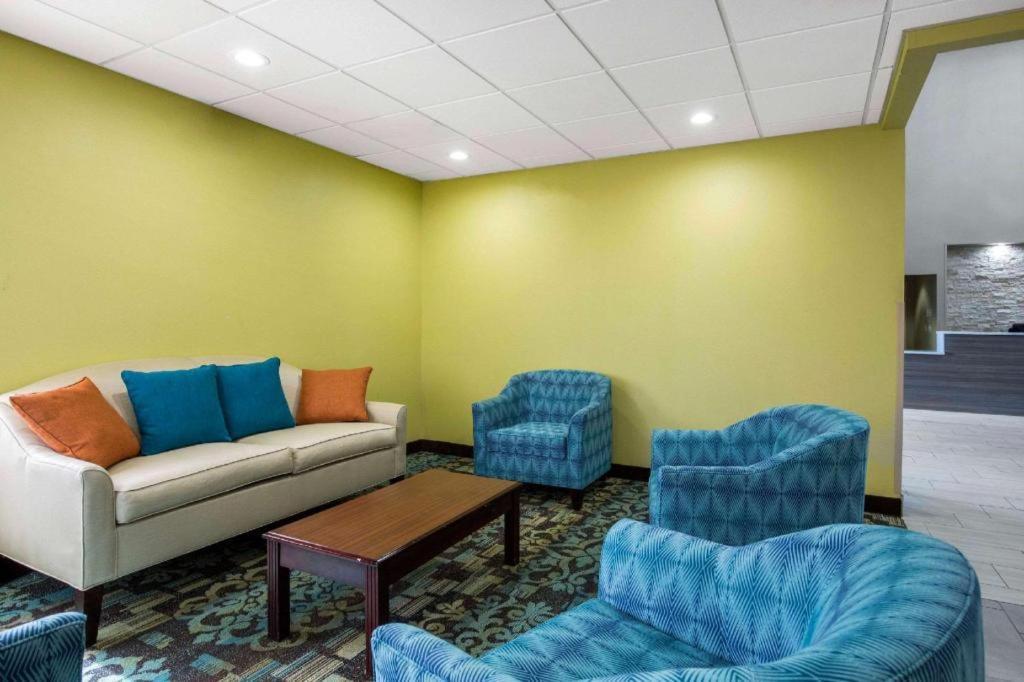 Quality Inn & Suites Arnold - St Louis Dış mekan fotoğraf