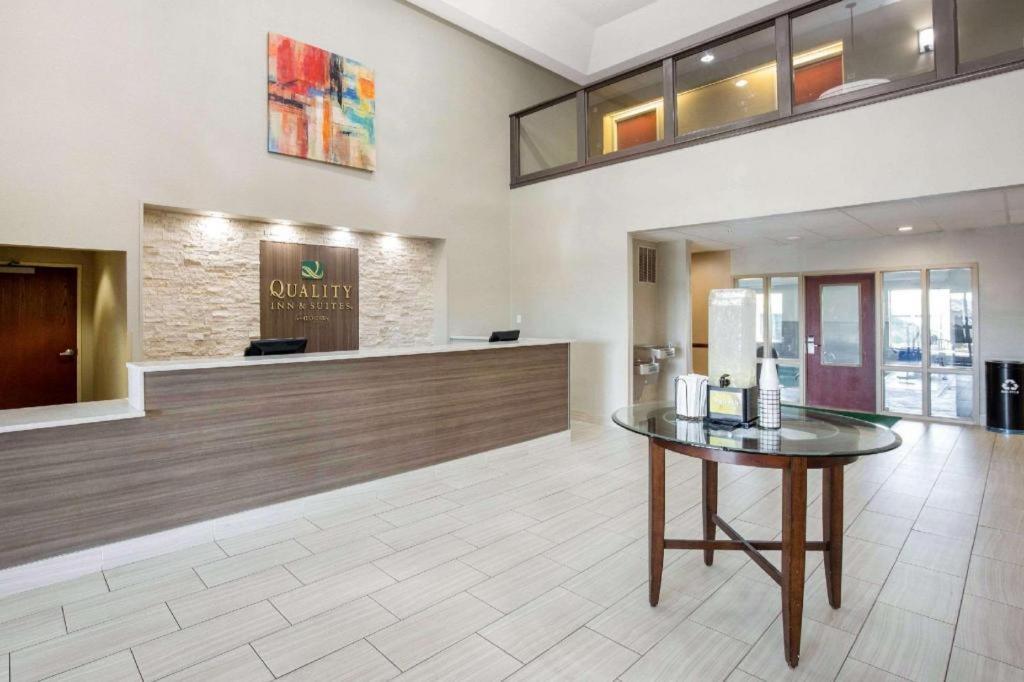Quality Inn & Suites Arnold - St Louis Dış mekan fotoğraf